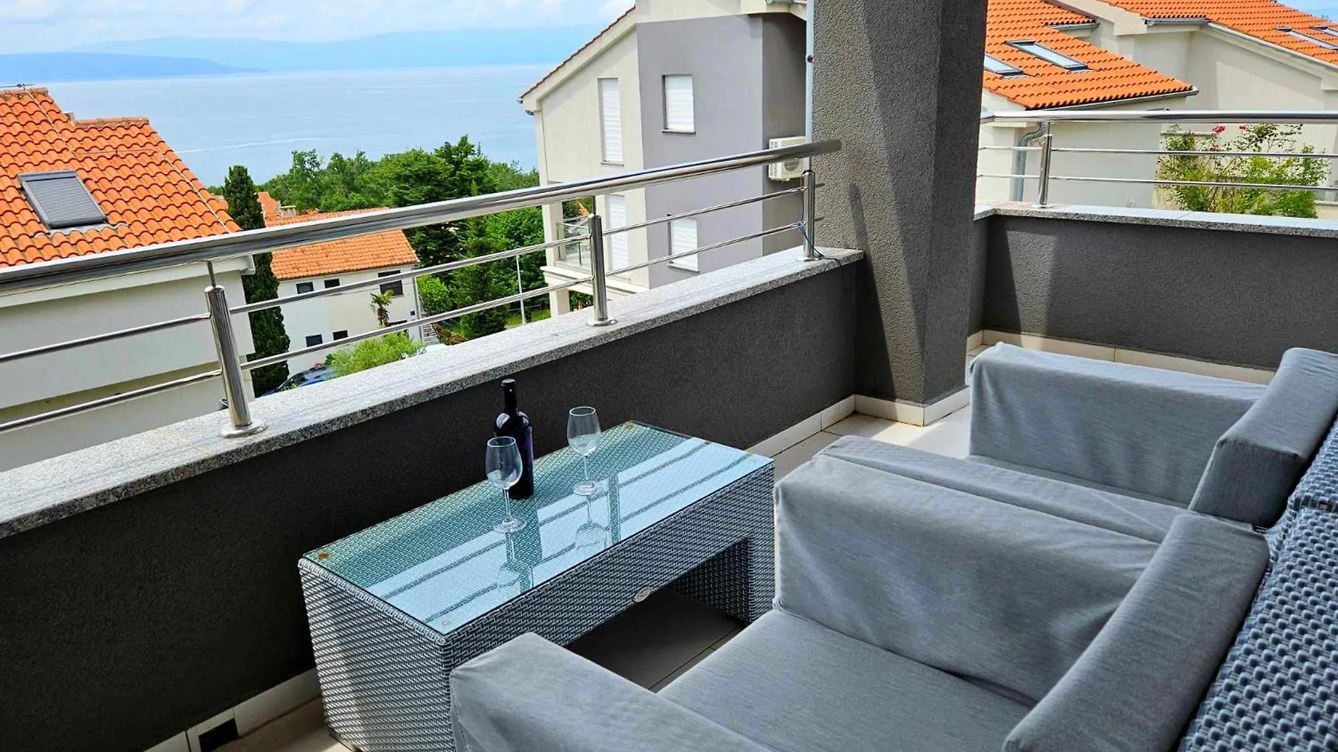 Domagoj - Luxury Apartment With Private Parking, Jacuzzi And Seaview Njivice