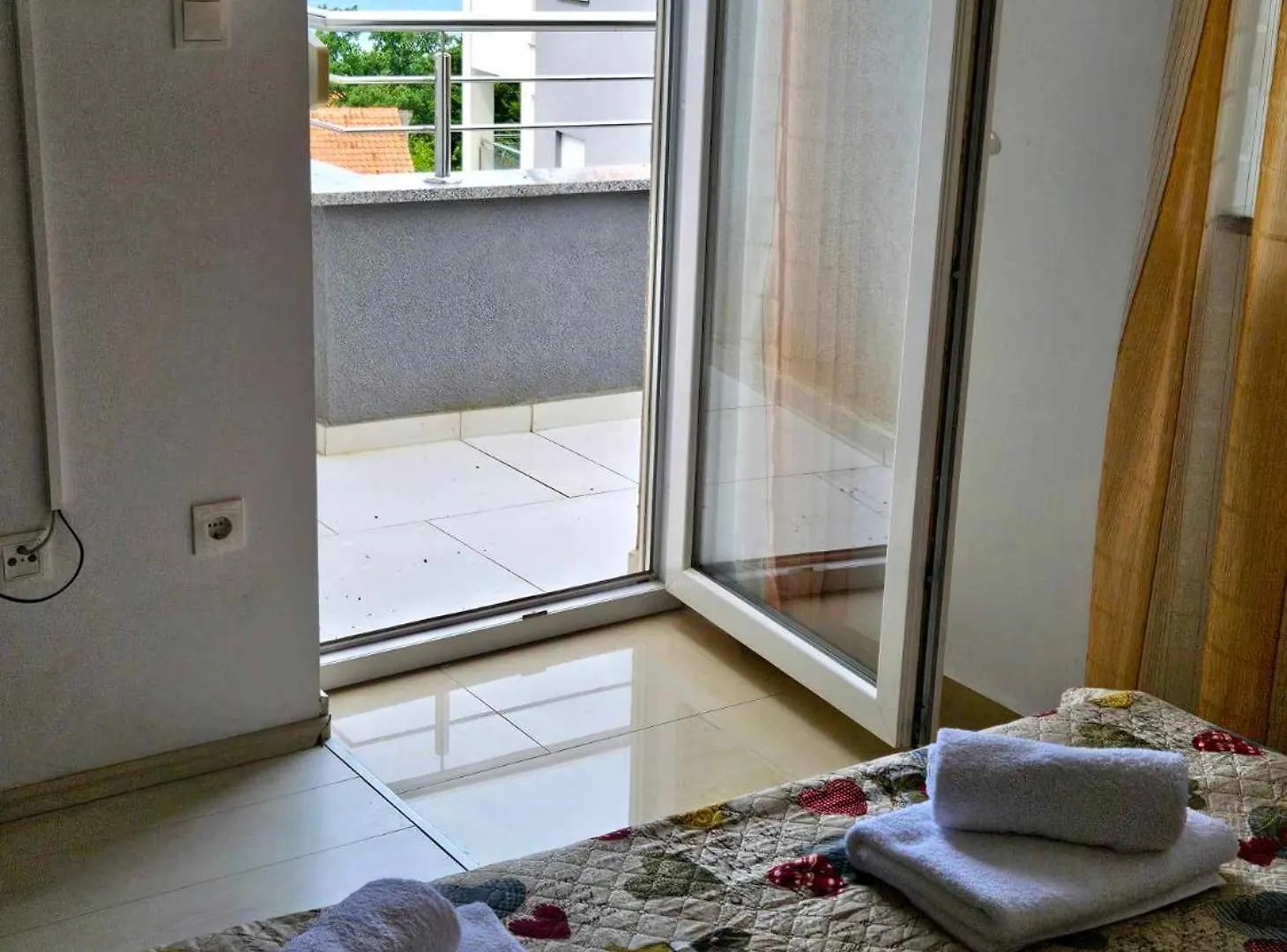 Domagoj - Luxury Apartment With Private Parking, Jacuzzi And Seaview Njivice Croatia